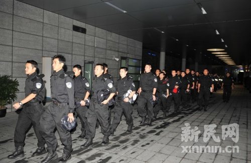 上海特警世博反恐防暴最快1秒拔枪击毙歹徒