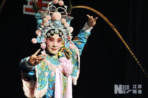 江苏百年扬剧薪火相传 后继有人(图)