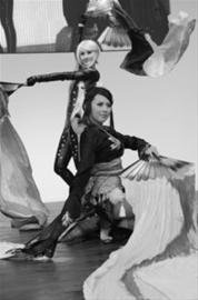 日本产业馆上演COSPLAY 动漫粉丝全天守候