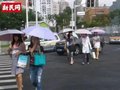 视频：台风不减观博游兴 学生族直奔世博园