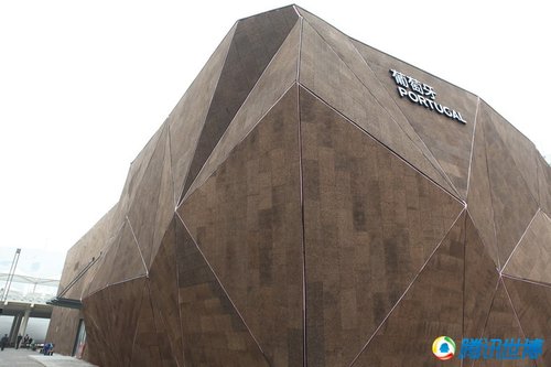 游客随意触摸拆卸 欧洲展馆外墙各有损失