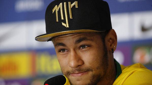 内马尔谈受伤泪洒发布会 称看比赛比踢更难受祝梅西夺冠【图】