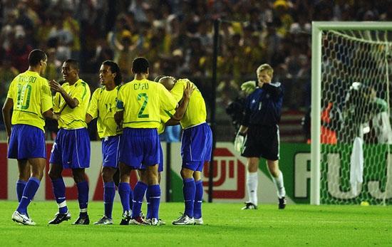巴西VS德国:02决赛重演 历史交锋东道主占优_