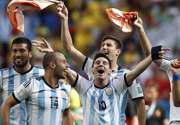 荷兰和阿根廷攻势足球谁更强_2014南美足球超级德比杯 巴西vs阿根廷_阿根廷足球为什么越来越差