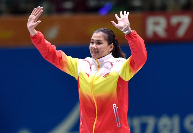 击剑10日:中国三剑客出战 乐慧林冲女花奖牌_