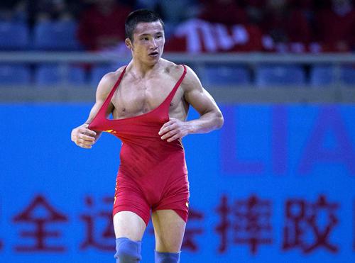 男子摔跤自由式65公斤 叶尔兰别克晋级16强_16_腾讯网