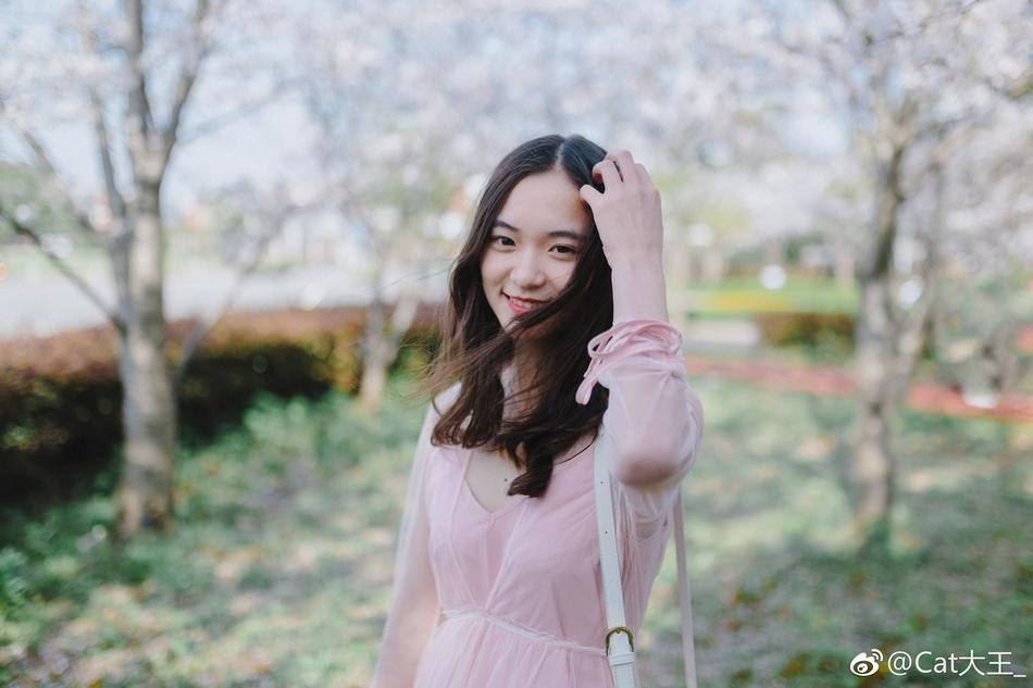 上海交通大学清新校花 温婉的女生亲和力十足