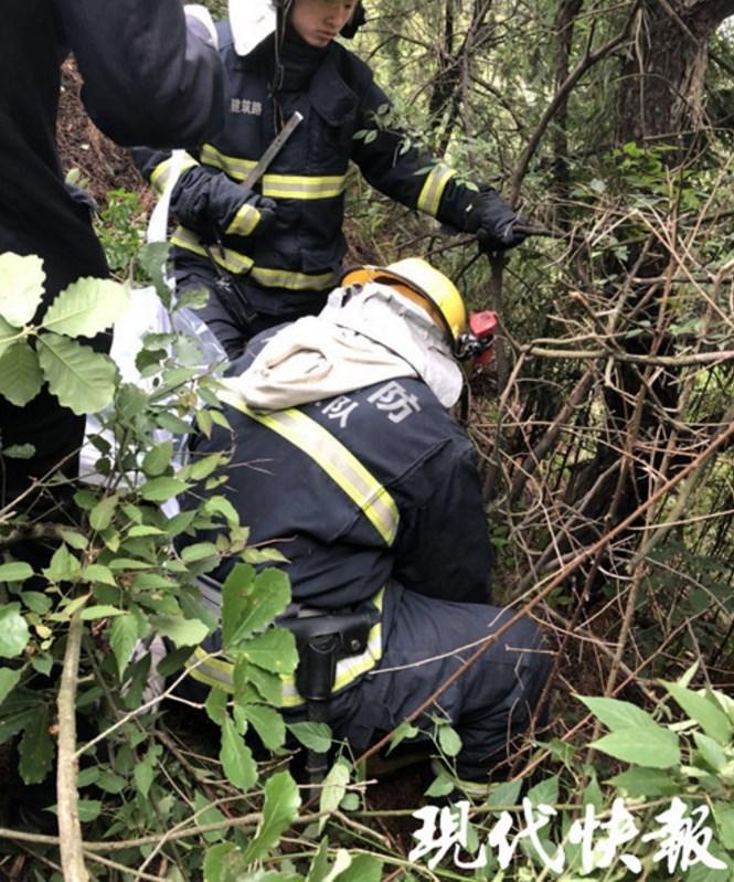 无锡晨练市民发现一男子上吊自杀 遗体已成干尸