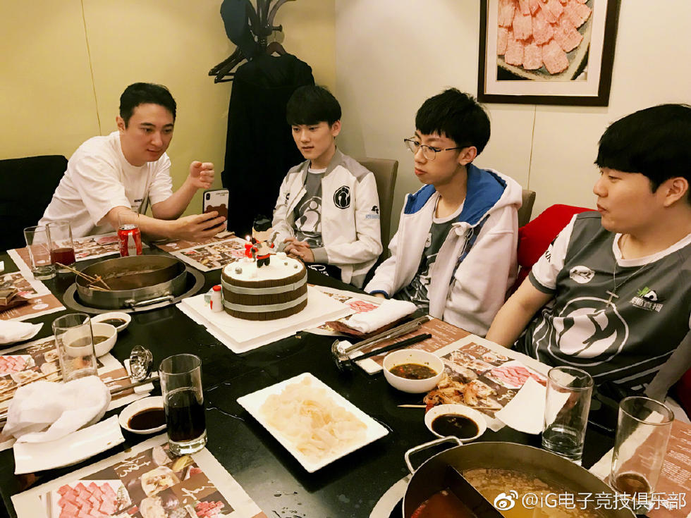 王思聪蛋糕楼压魂图片