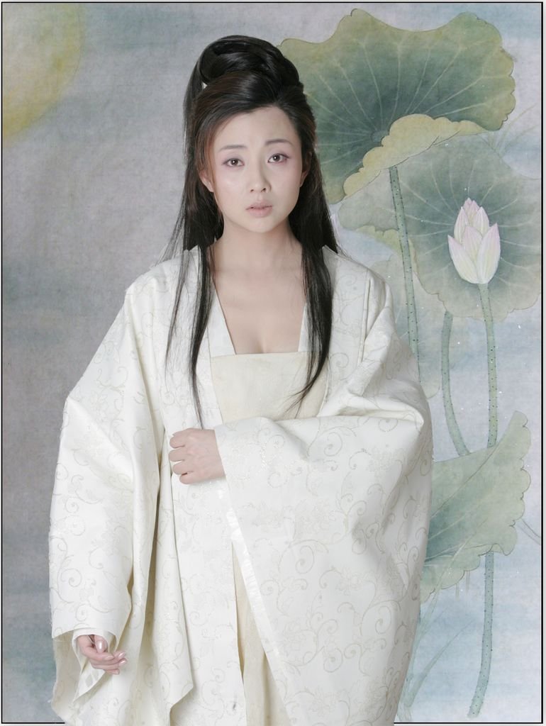 《武则天秘史》热播 殷桃武媚娘造型百变-武