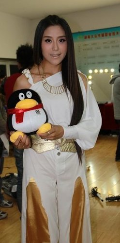 汪小敏夺冠花儿朵朵当场签约种子 黄夕倍惜败