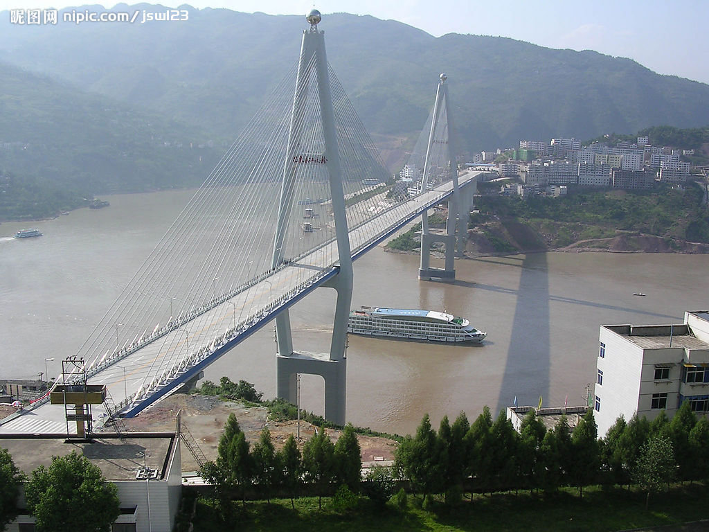 二七长江大桥预计月底通车