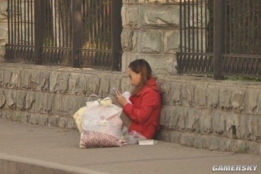 寂寞落魄的凤姐+游戏代言人罗玉凤美国梦破碎