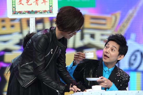  周笔畅 《 快乐大本营 》 甜蜜感情感动天_爱之梦