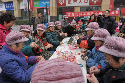 志愿服务特别行动 庆祝 12.5 国际志愿者日(图)