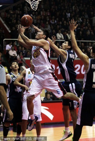 朱芳雨打架_朱芳雨总收入
