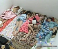 揭秘女生宿舍里的秘密与疯狂