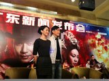 电影《大魔术师》广州首映 周迅渴望尝试喜剧