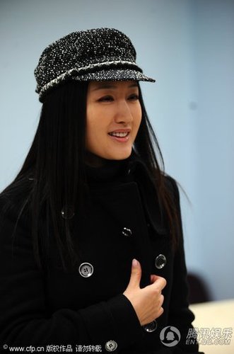 组图:杨钰莹湖南春晚彩排露甜笑 透露将出专辑