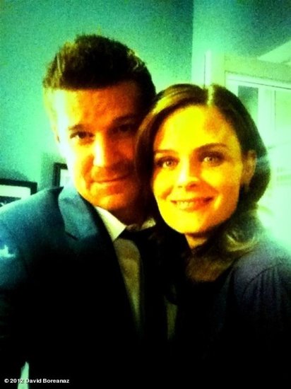 组图:《识骨寻踪》抢先看 伯伦纳兹带你微探班