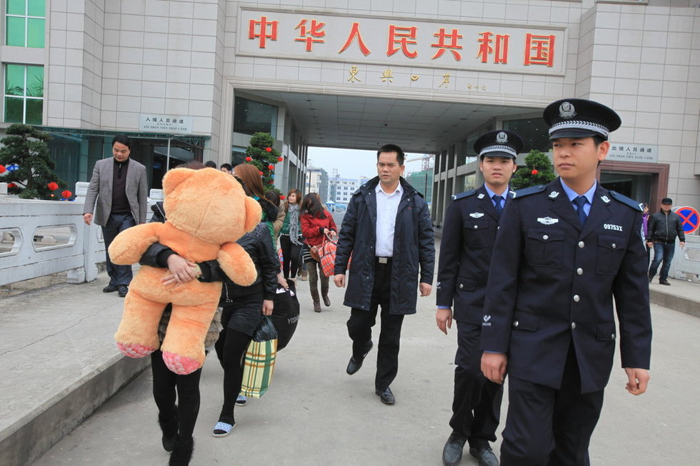 名越南少女被拐至中国卖淫 警方解救-公安局,廉