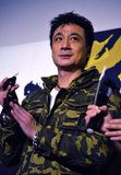 疯狂石头班底再聚首 《疯狂的蠢贼》联手吴镇宇