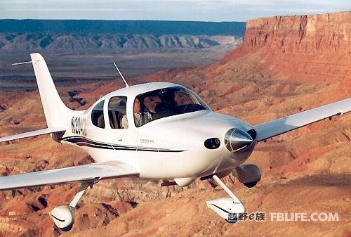 试驾美国西锐sr22图记