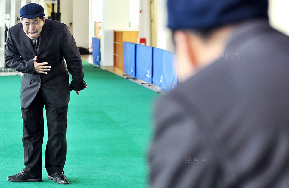 宝安人的一天:模仿达人张二楞