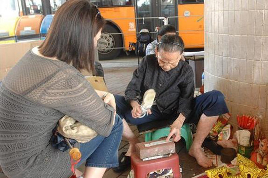 "惊蛰"打小人,你们有木有见识过