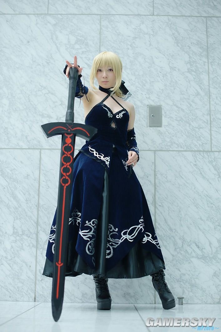 《命运长夜》saber黑化版cosplay欣赏