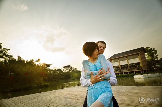 组图:《饮食<em>男女</em>2012》公映 归亚蕾火辣献舞-