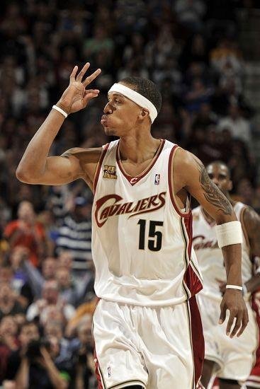 30大球员手势:科比詹皇霸气 <wbr>基德穆大叔经典 30大球员手势:科比詹皇霸气 <wbr>基德穆大叔经典