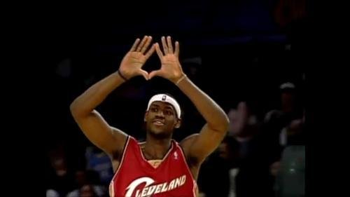 30大球员手势:科比詹皇霸气 <wbr>基德穆大叔经典 30大球员手势:科比詹皇霸气 <wbr>基德穆大叔经典