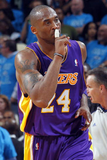 30大球员手势:科比詹皇霸气 <wbr>基德穆大叔经典 30大球员手势:科比詹皇霸气 <wbr>基德穆大叔经典