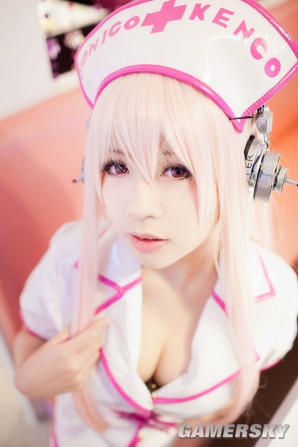 东方网-东方游戏-以前的护士装弱爆了!看日本妹