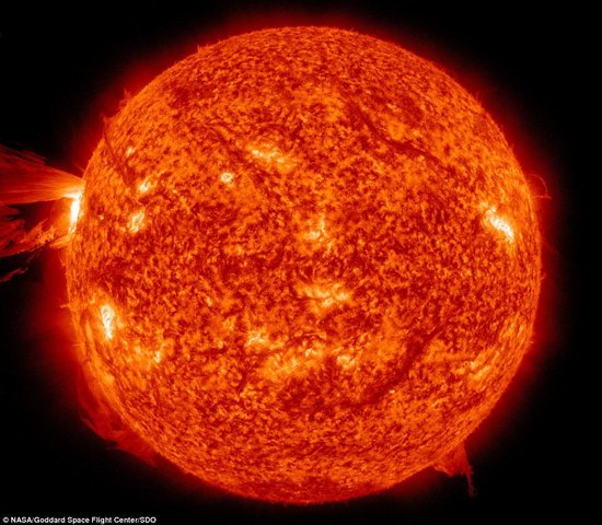 NASA发布令人惊叹的最壮观太阳耀斑图