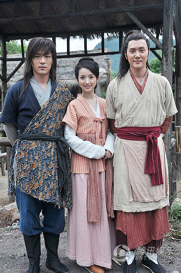 组图:《兰陵王》探班 冯绍峰被问倪妮立显尴尬