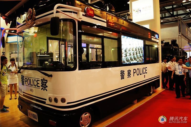 高清：会飞的警车很疯狂 各种惊爆你的眼球图片
