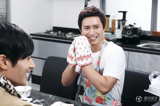 韩剧《绅士的品格》热播 金民钟变身『主妇』