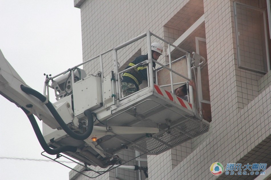 华工消防演练 广州最高78米云梯再度出动