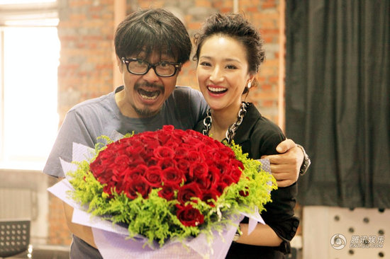 情感剧《棋逢对手》北京热拍 殷叶子片场庆生