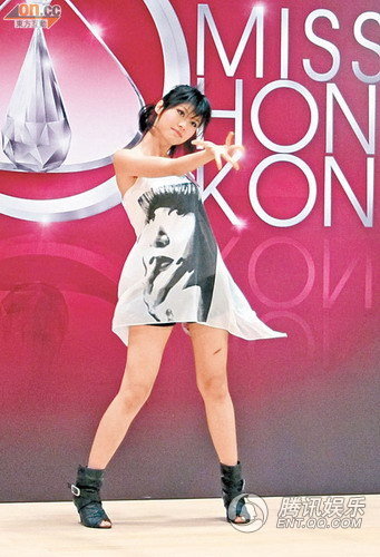 汤镇业之<em>女</em>自认舞技一般 怕再被王晶关注嘲笑