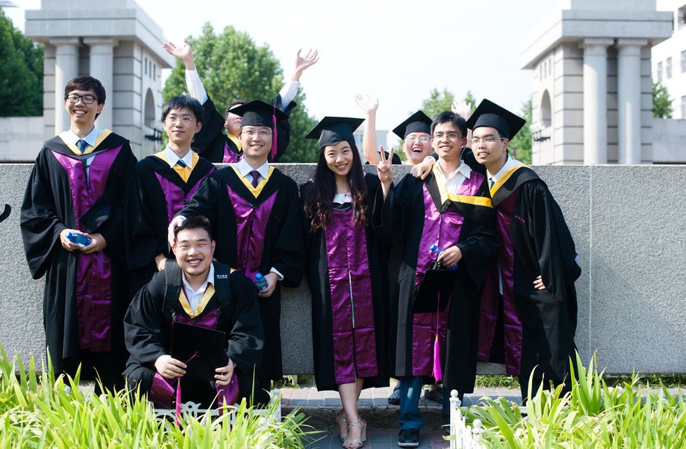 清华<em>少女作家蒋方舟</em>的清纯毕业照 《新周刊》