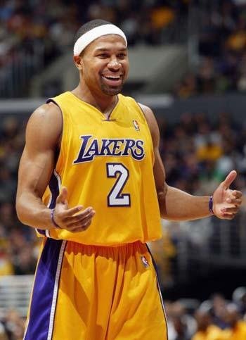 科比夺冠帮手:鲨鱼家嫂真给力 纳什带来福音-奥