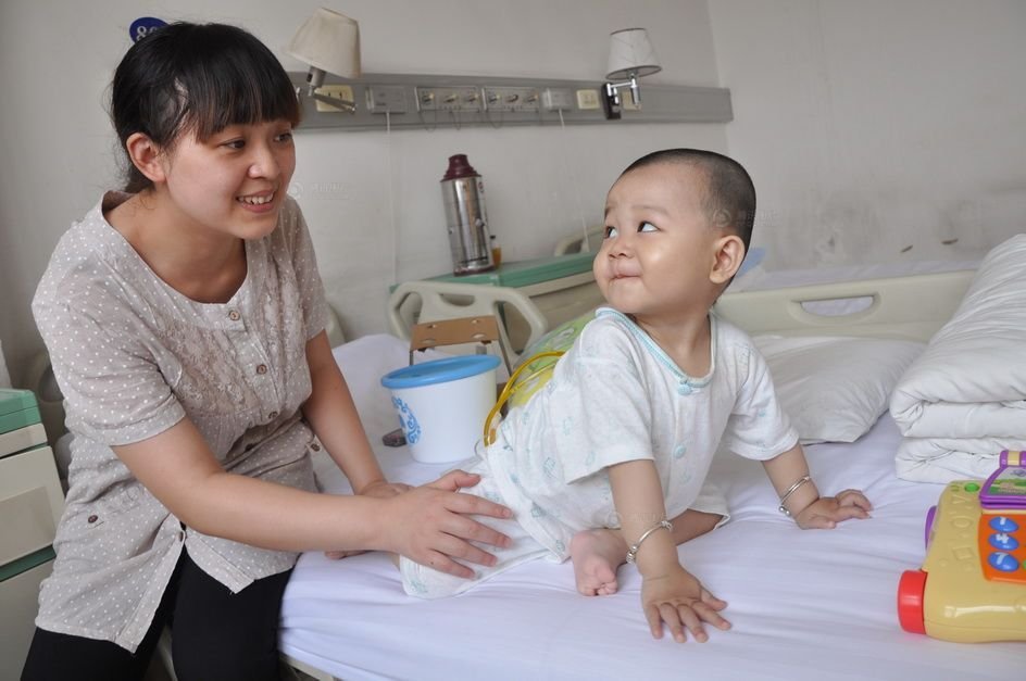 [社会万象]中国人的一天: 胆道闭锁 儿童(转载)