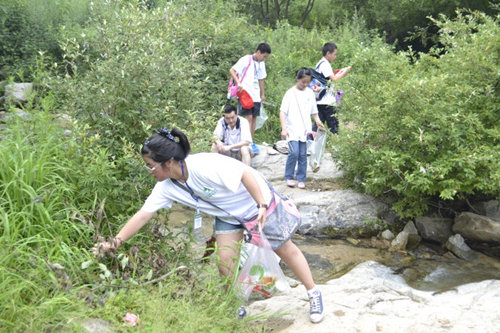 西安心智教育开展走进秦岭绿化家园活动