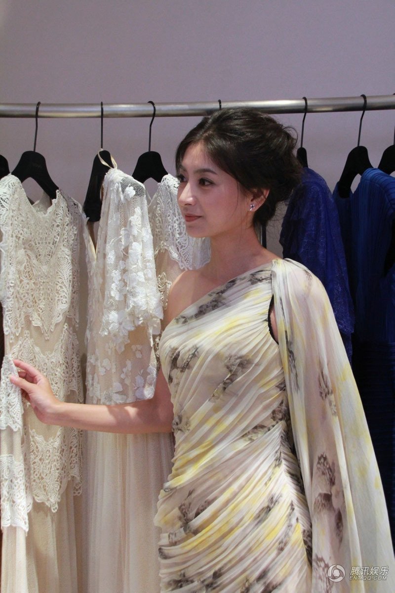 高清:斓曦助阵时尚秀 <em>唯美</em>变装人气爆棚--北方