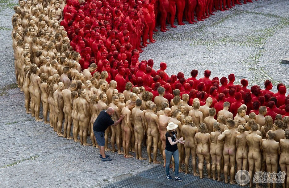 <em>裸体艺术</em>美感不再 密集恐惧症者慎入-燕赵都市