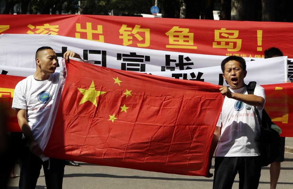 中国多地发反日示威：废除东海共识，铲除汉奸卖国贼！(组图)