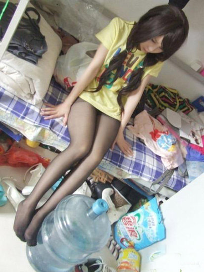 丝玩家暑期最后疯狂 美女裸衣打魔兽 - 爱看<em>丝袜网</em>